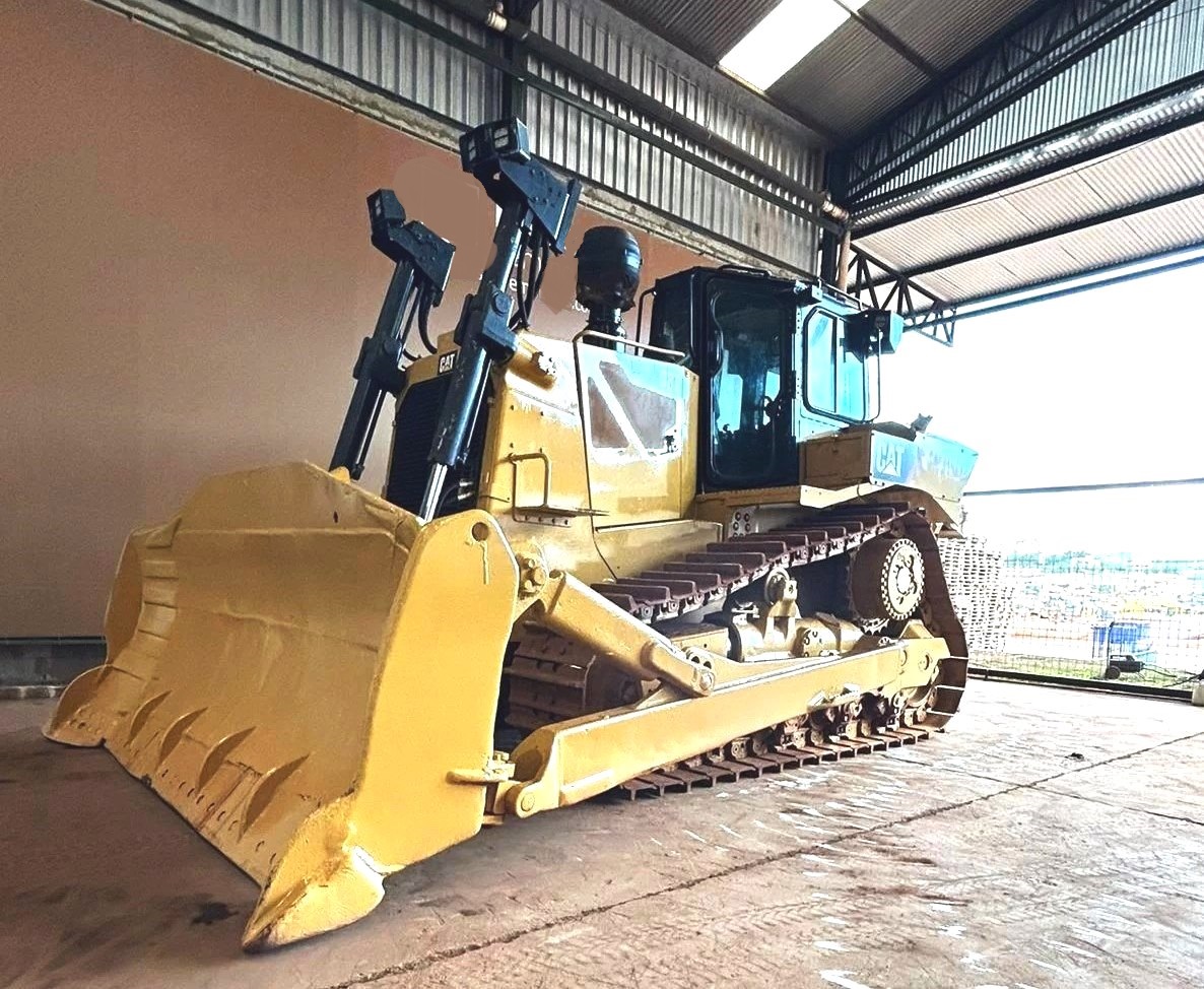 Trator de esteira Caterpillar D8T 2017