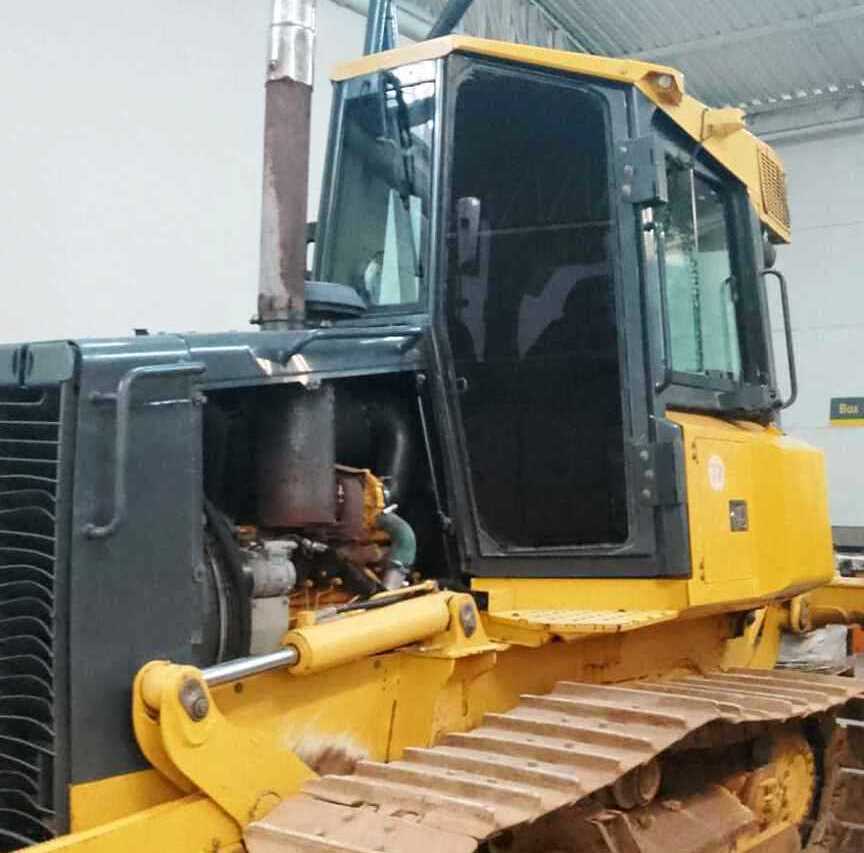 Trator de esteira John Deere 700J 2015