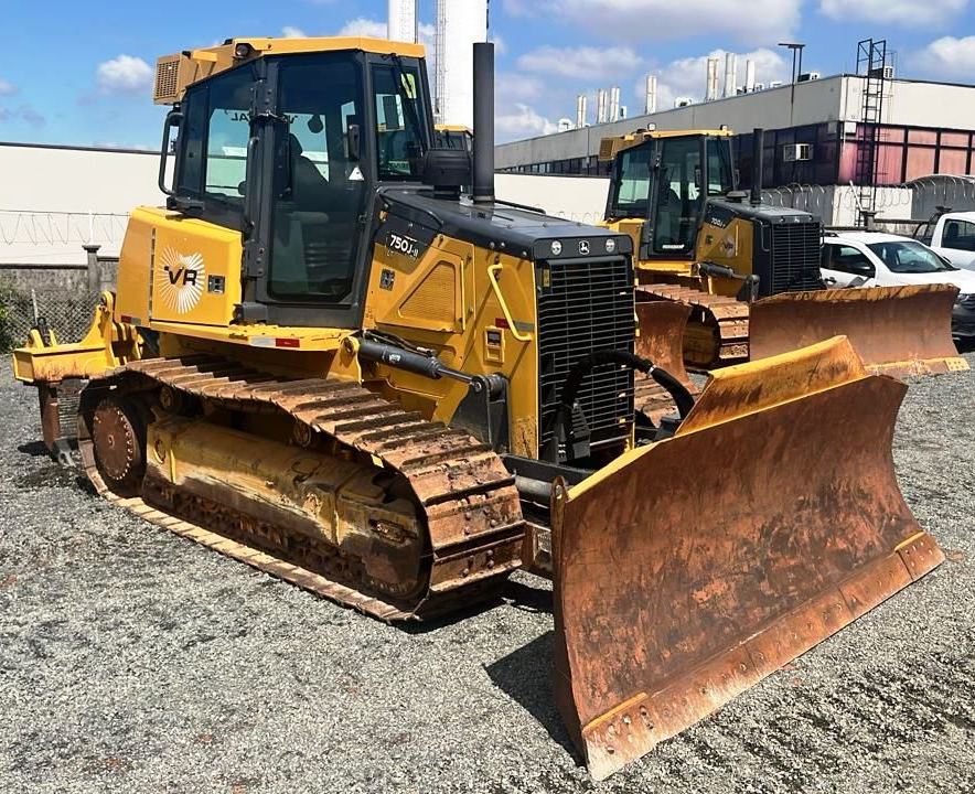 Trator de esteira John Deere 750J 2023