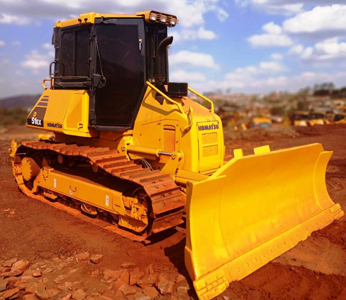 Trator de esteira Komatsu D51 2014