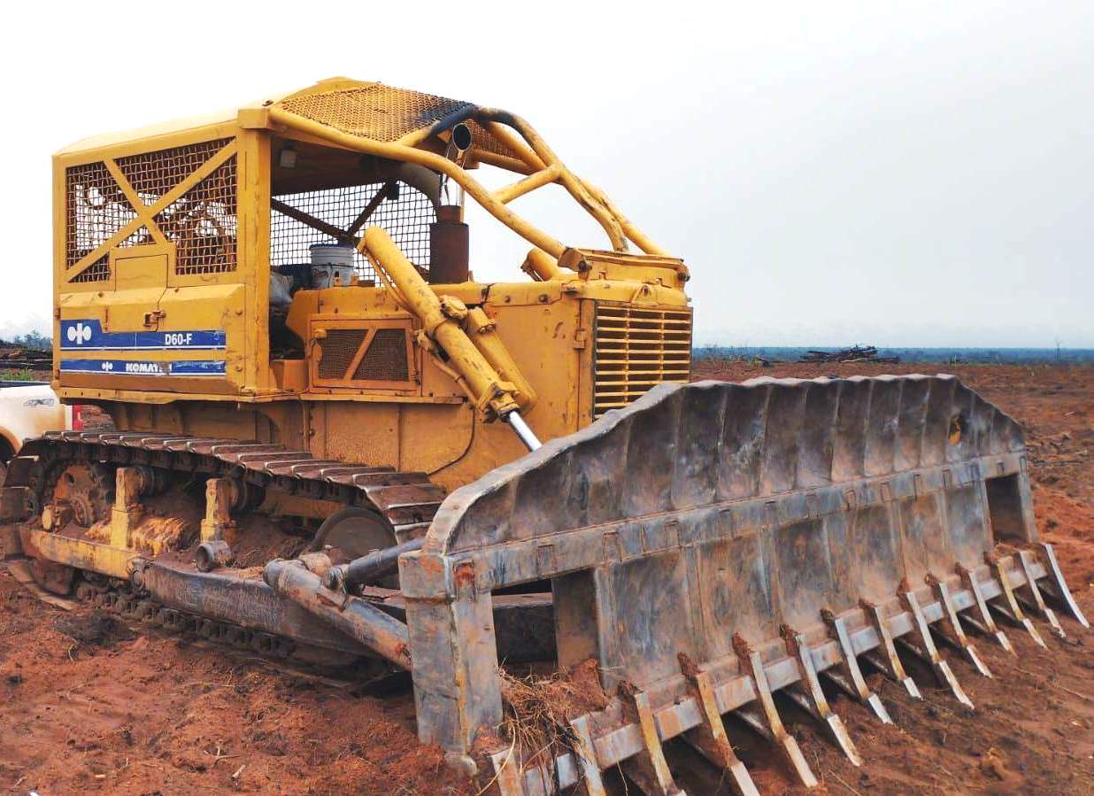 Trator de esteira Komatsu D60 1994