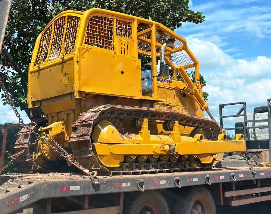 Trator de esteira Komatsu D60 1998