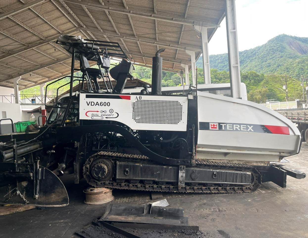 Vibroacabadora Terex VDA 600 2011