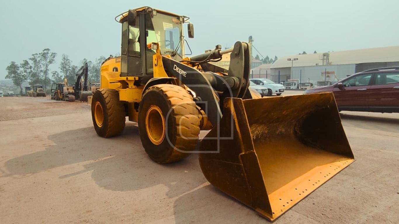Pá Carregadeira John Deere 624K 2017