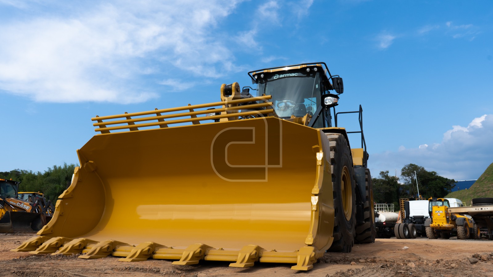Pá Carregadeira CAT 972 2023