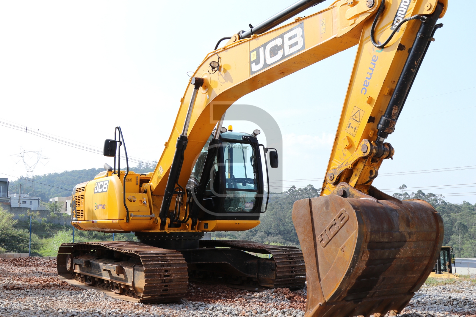 Escavadeira JCB JS220 LC 2021