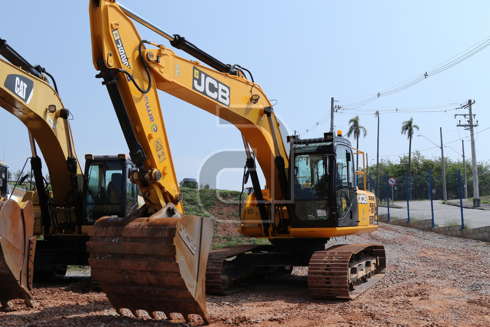 Escavadeira JCB JS220 LC 2021