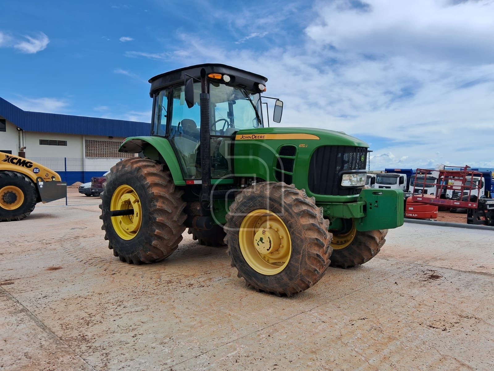 Tratores de Rodas John Deere 6180J 2013
