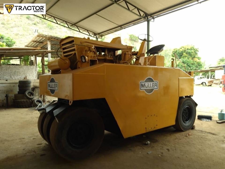 Rolo compactador Müller AP23 2025