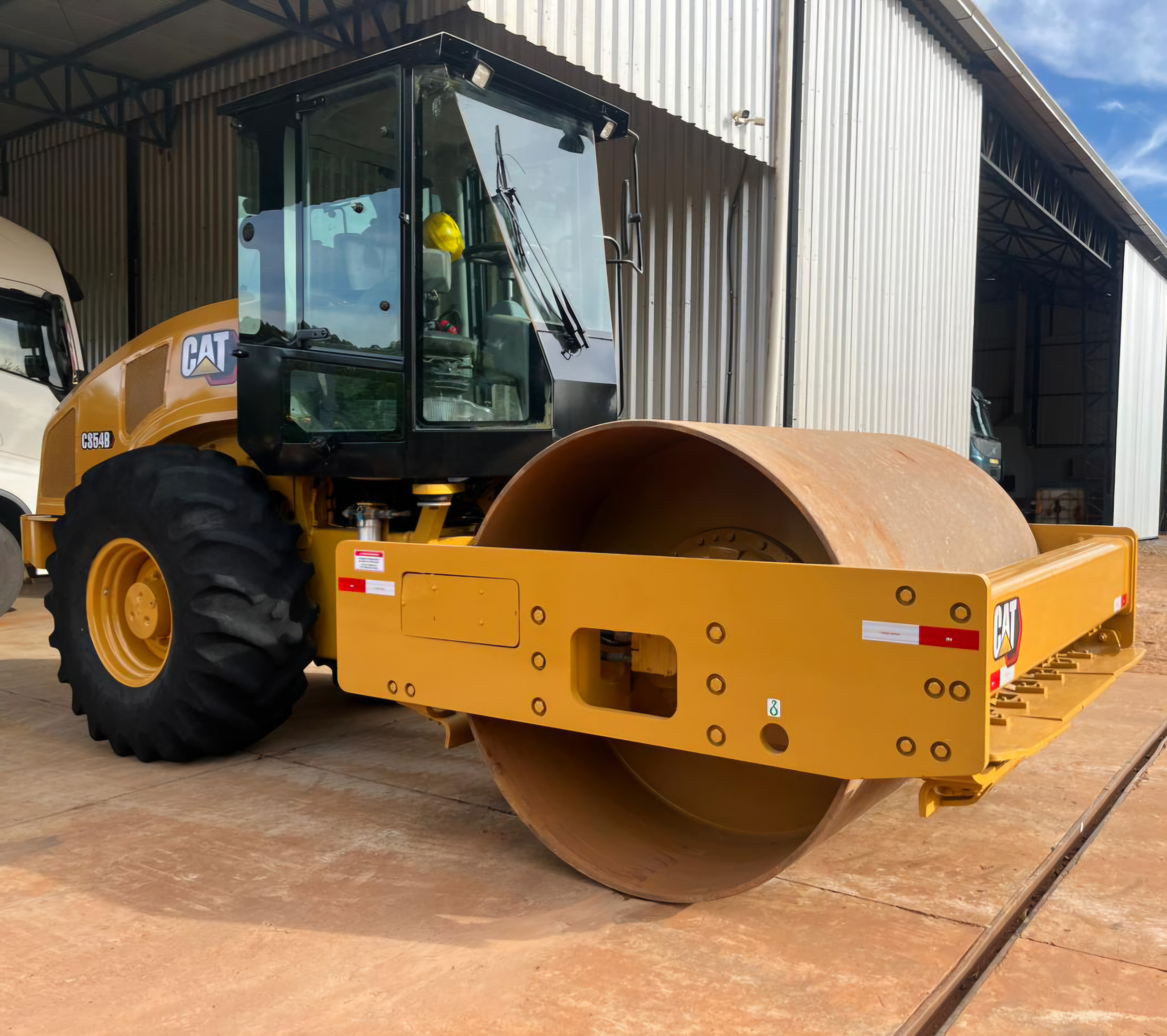 Rolo compactador CAT CS54B 2013