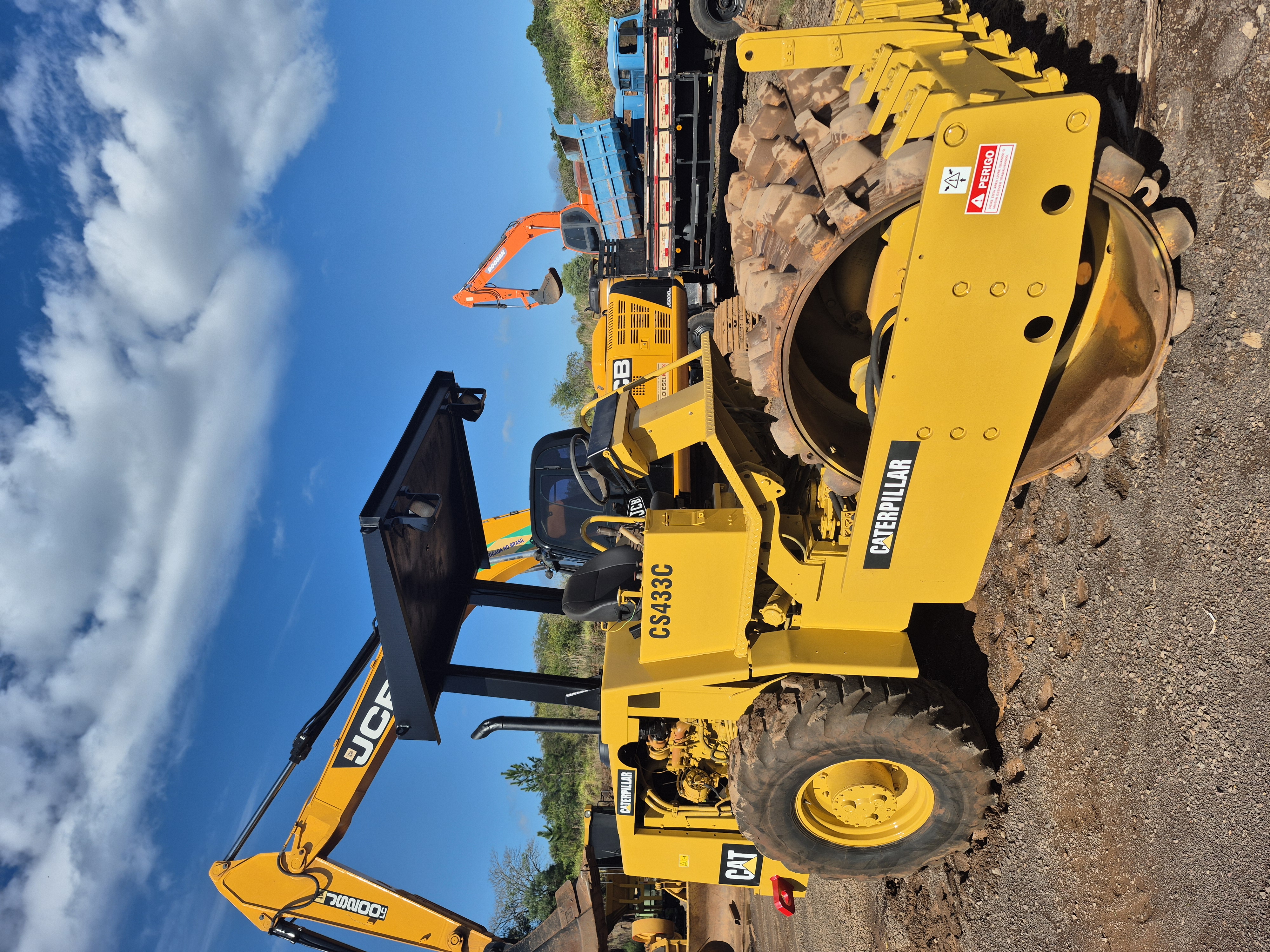 Rolo compactador Caterpillar CS433c 2002