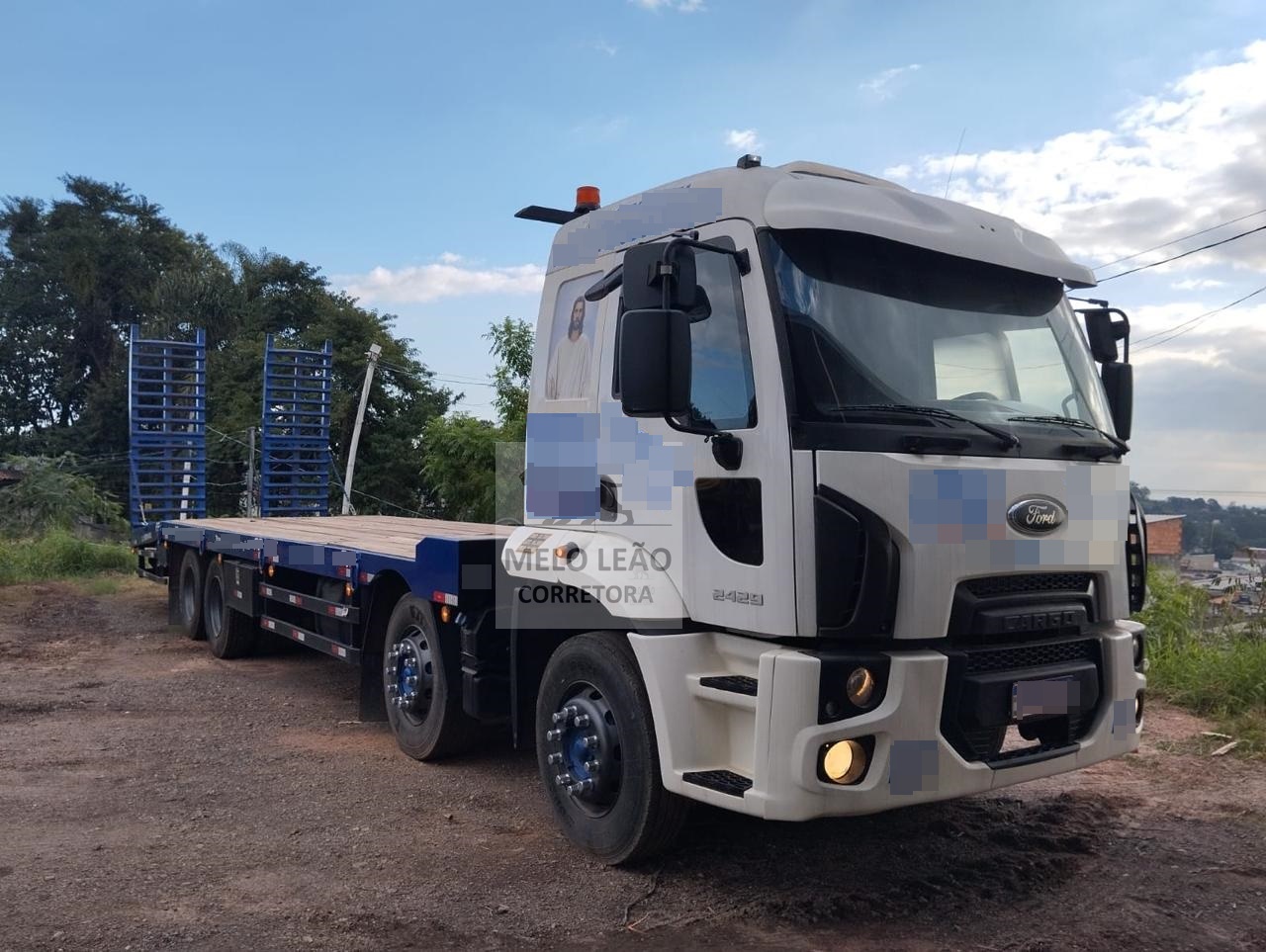 Ford Cargo com Plataforma Ford Cargo2429 2013