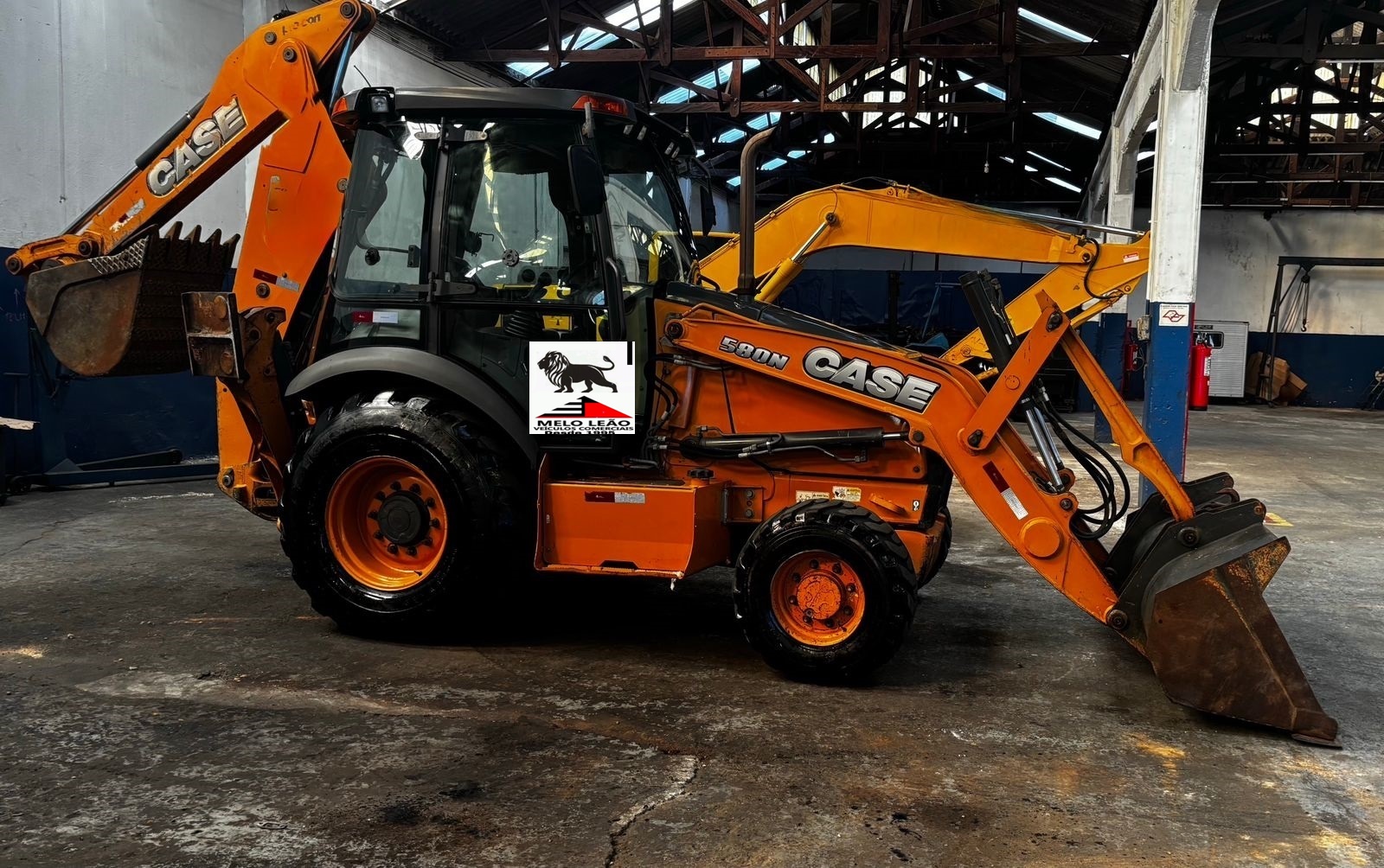 Retroescavadeira Case 580N 2015