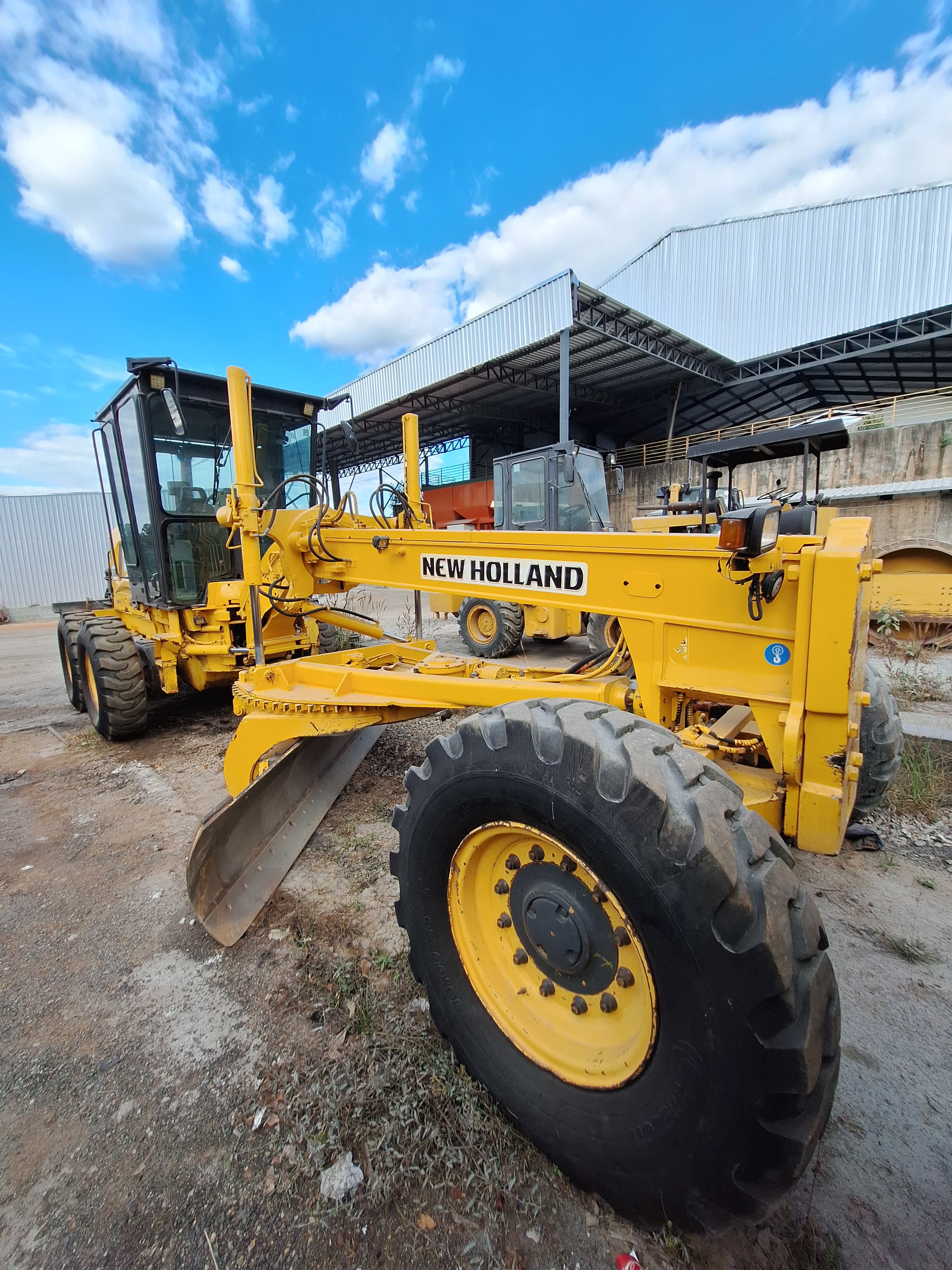Motoniveladora New Holland RG140 2008