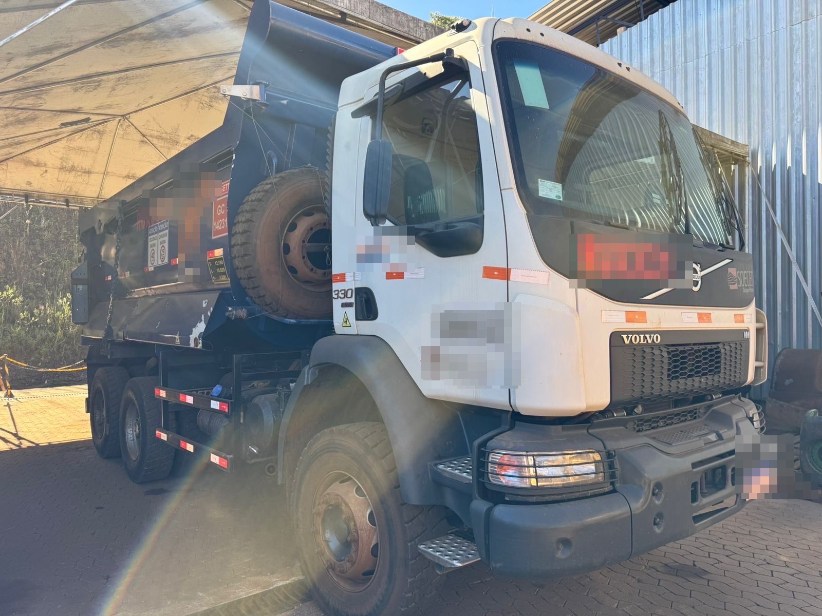 Caminhão Volvo VM 330 2020