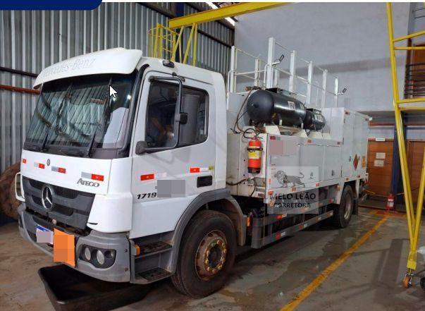 Caminhão Mercedes Benz ATEGO 1719 2019