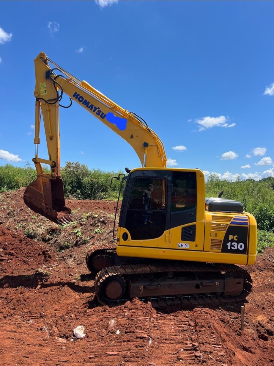 Escavadeira Komatsu PC130 2014