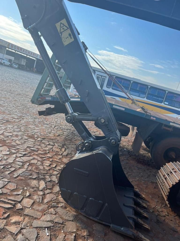 Escavadeira Volvo EC140DL 2020