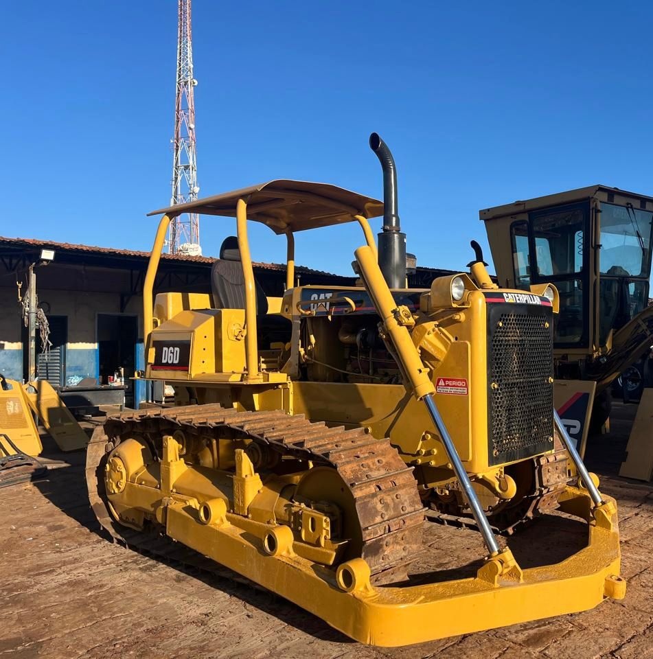 Trator de esteira Caterpillar D6D 1979