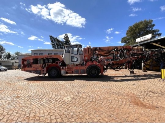 Perfuratriz Sandvik DT1131SC 2013