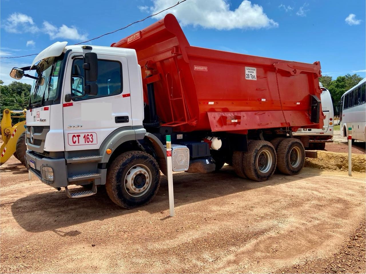 Caminhão Mercedes Benz AXOR 3131 6X4 2020