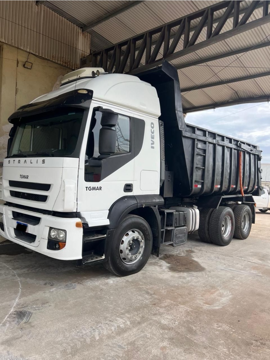 Caminhão Iveco 740S46TZ 2012