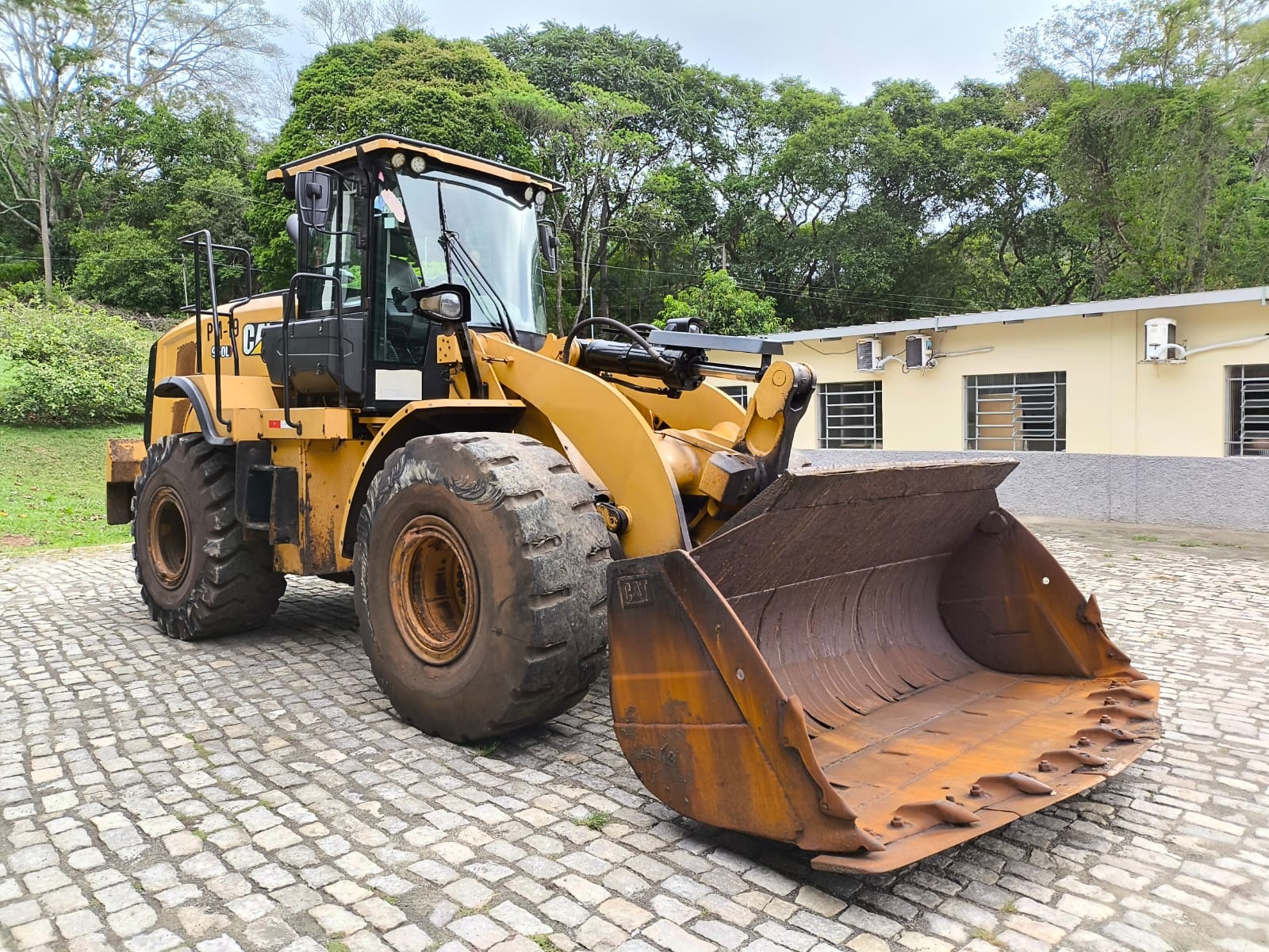 Pá Carregadeira Caterpillar 950L 2021