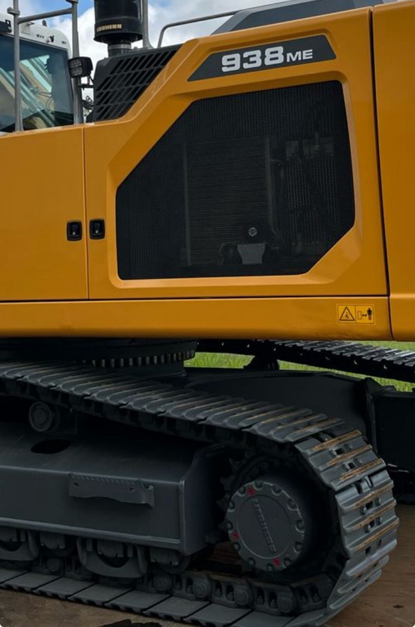 Escavadeira Liebherr R938 2021