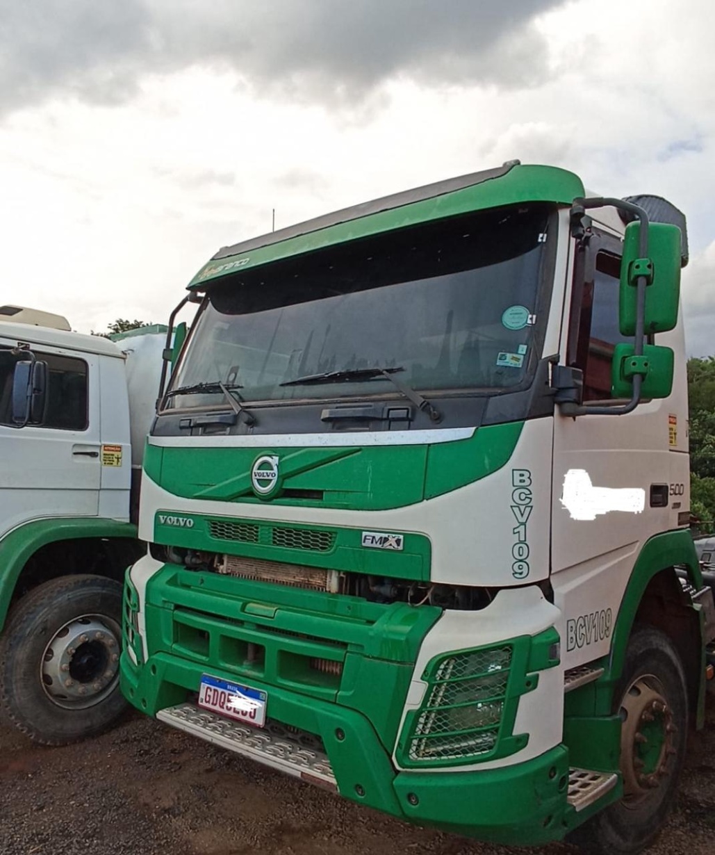 Caminhão Volvo FMX 500 2016
