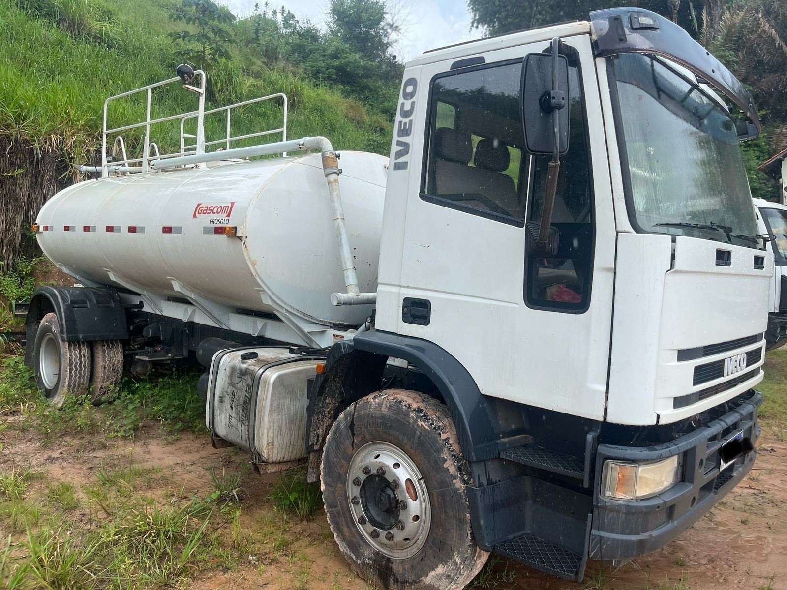 Caminhão Iveco Eurocargo 170E22 2011