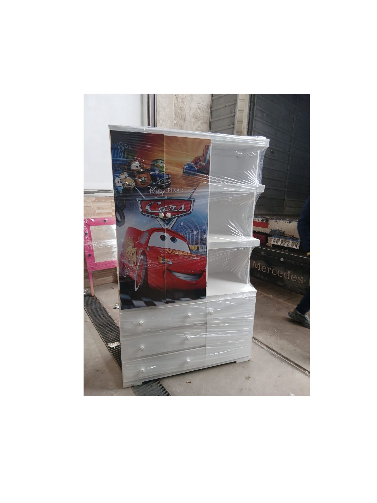 ROPERO ESQUINERO INFANTIL STICKERS