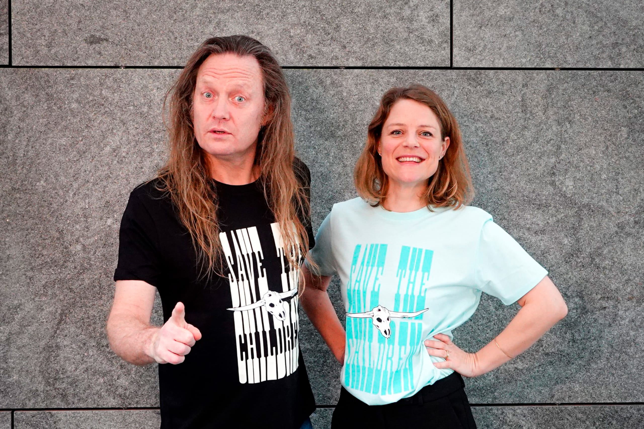 Jesper Binzer og Johanne Schmidt Nielsen i flotte t-shirts