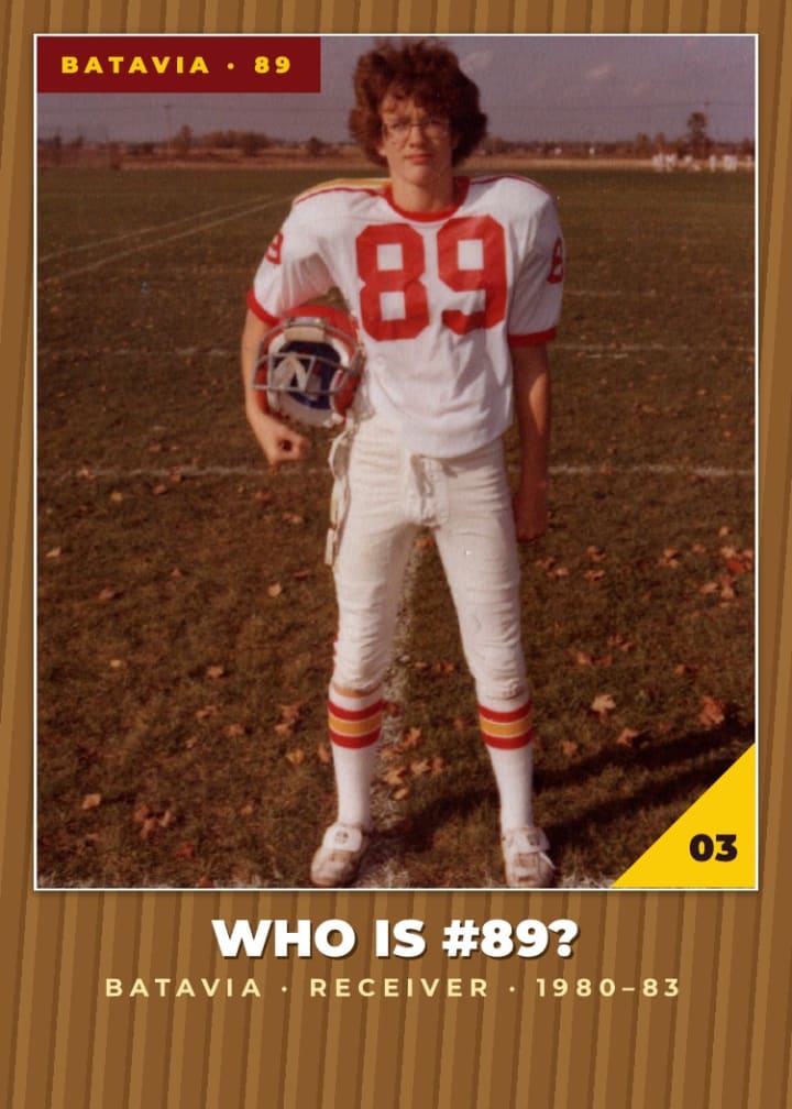 Card 3 of 10: a Batavia receiver wearing number 89, 1980 to 1983