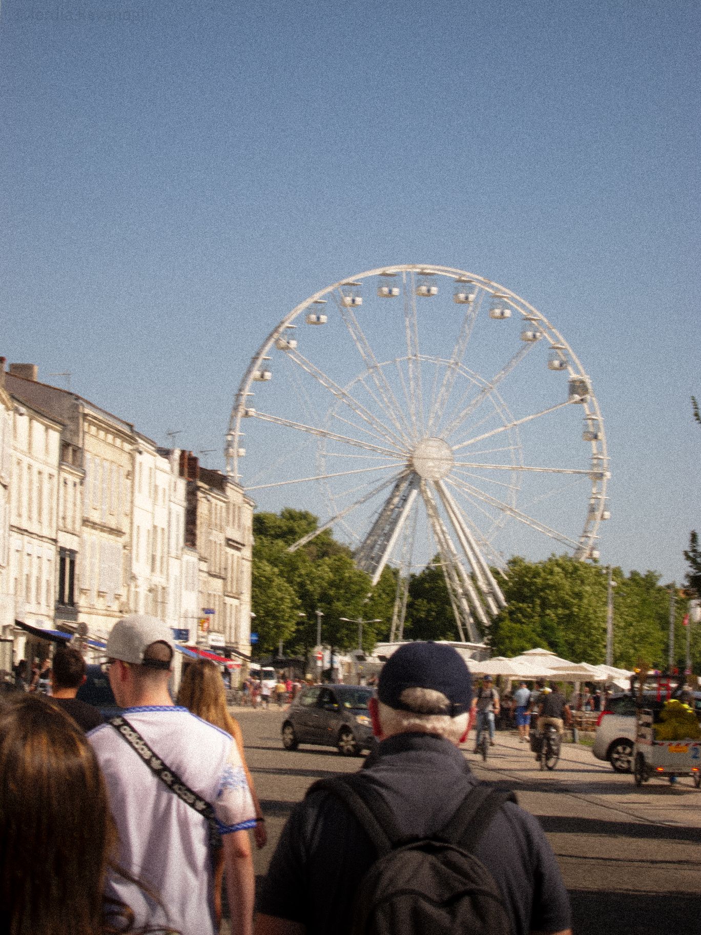 larochelle's london eye — street photography by Ferdia Kavanagh