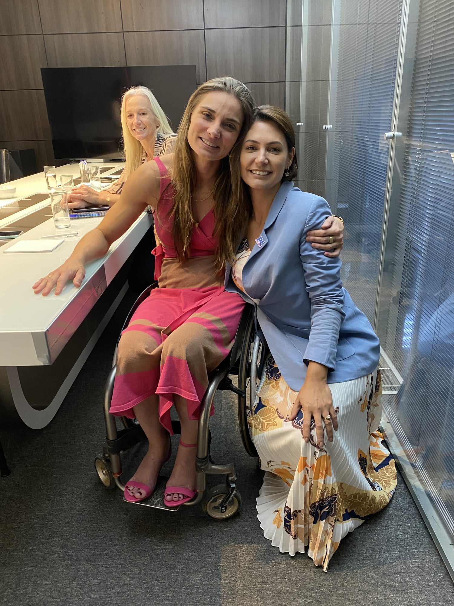 Andréa Pontes ao lado de Michelle Bolsonaro