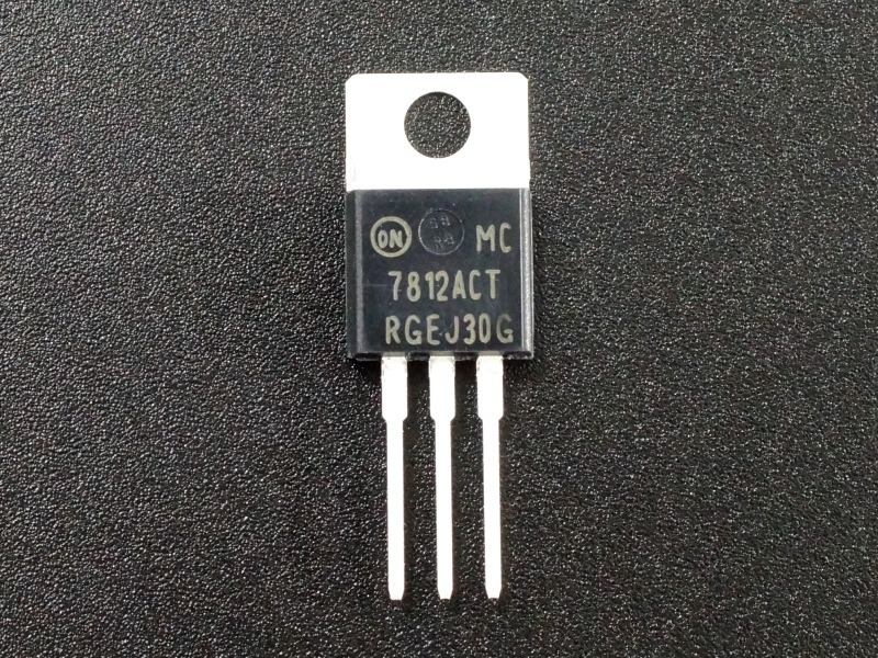7812 Voltage Regulator 12V