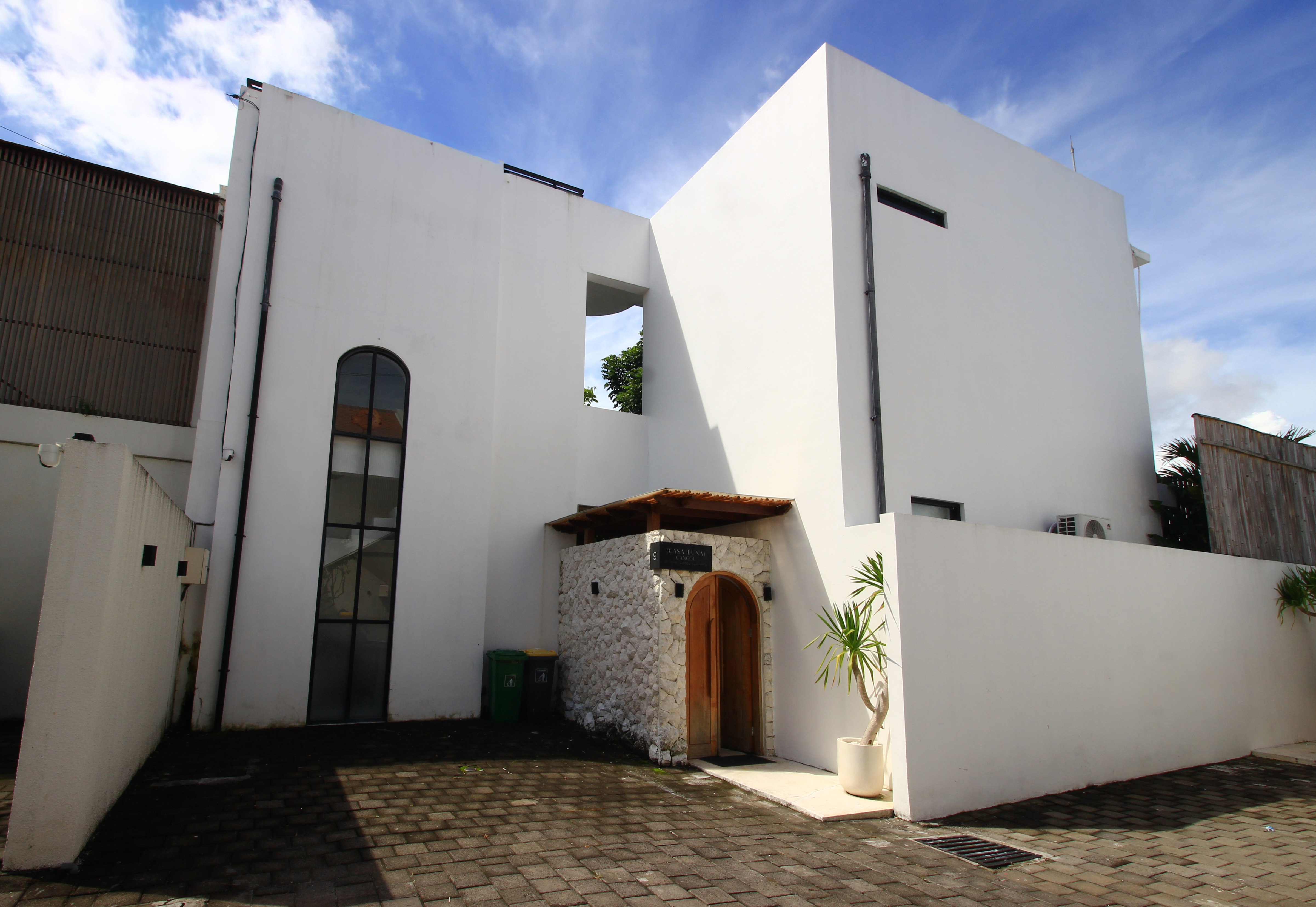 Elegant 3 Bedroom Villa in Tibubeneng Canggu