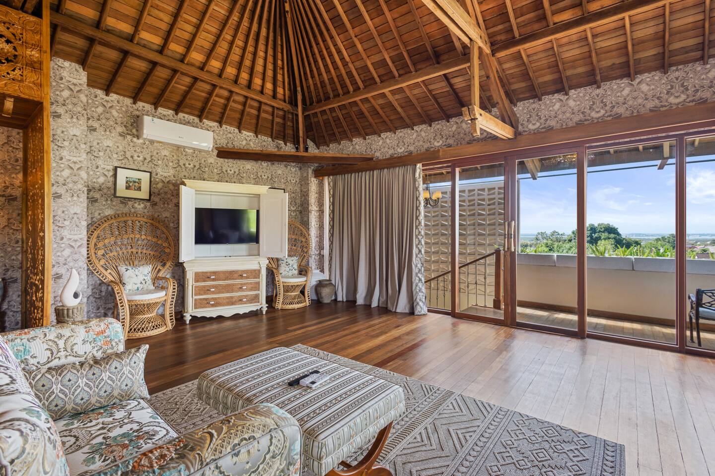 Modern Family Villa with 4 Bedrooms – Jimbaran - 5