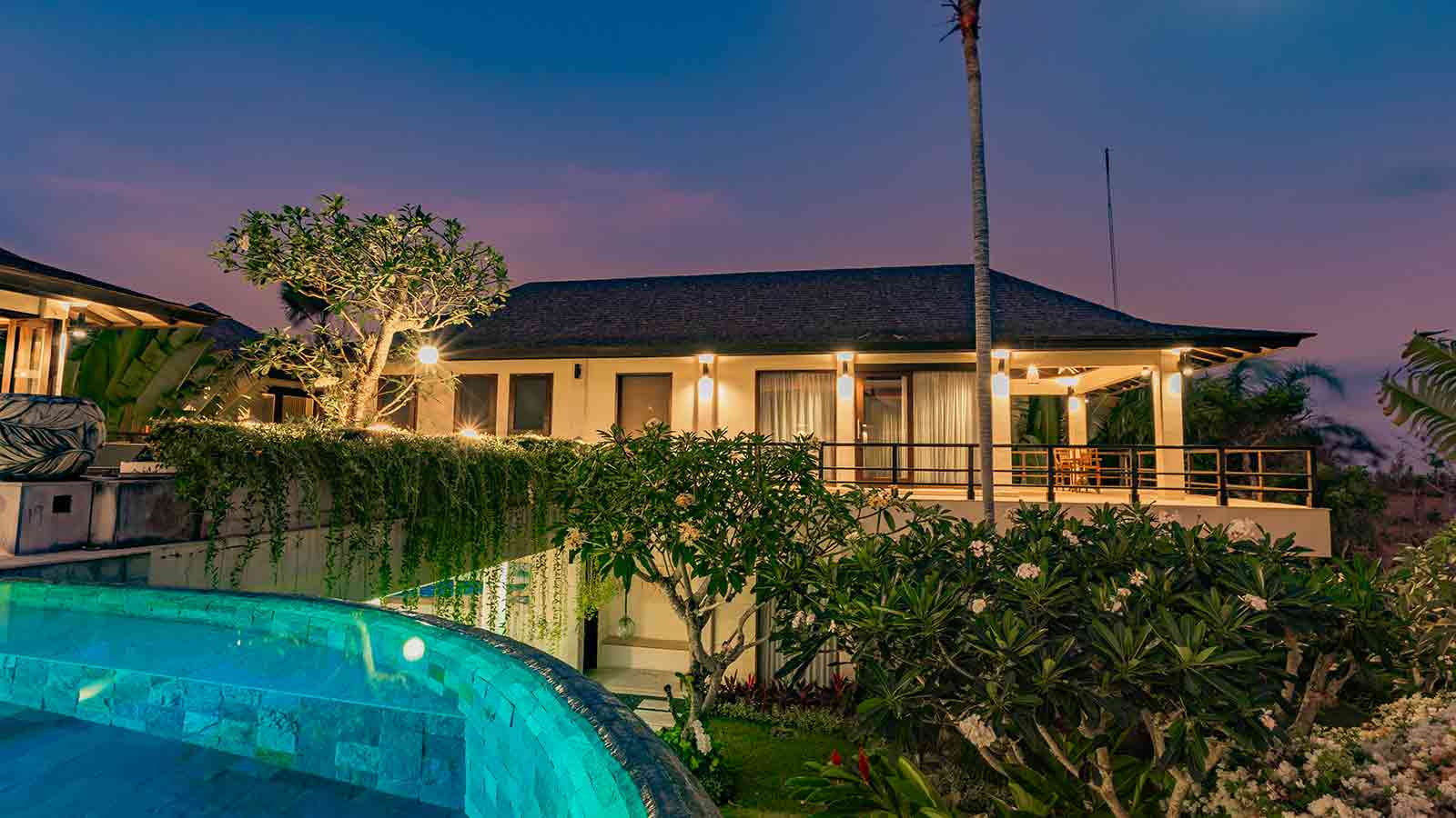 6 Bedroom Villa with Ocean view in Pandawa