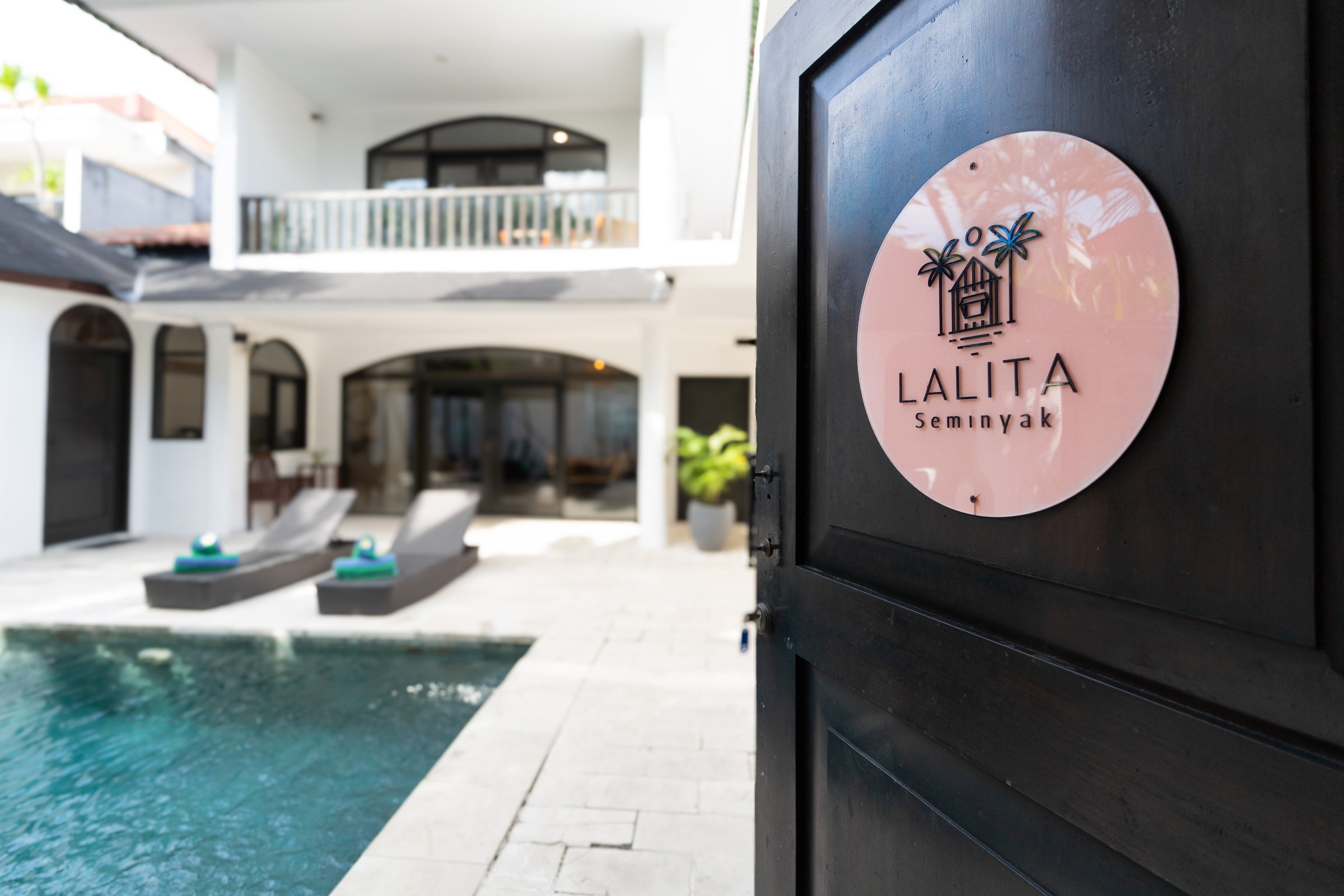 3 Bedroom Seminyak - 8 Minutes Walk to Seminyak Beach