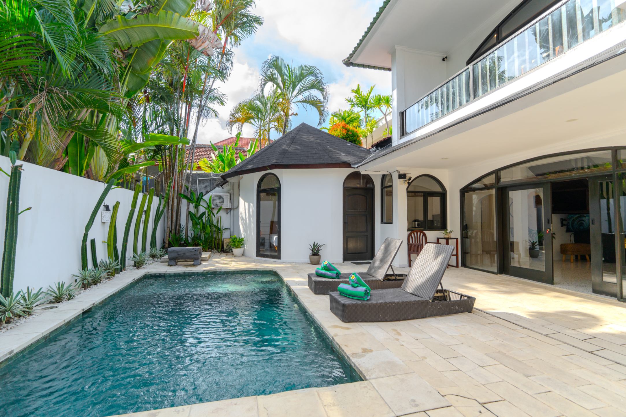 3 Bedroom Seminyak - 8 Minutes Walk to Seminyak Beach - 2
