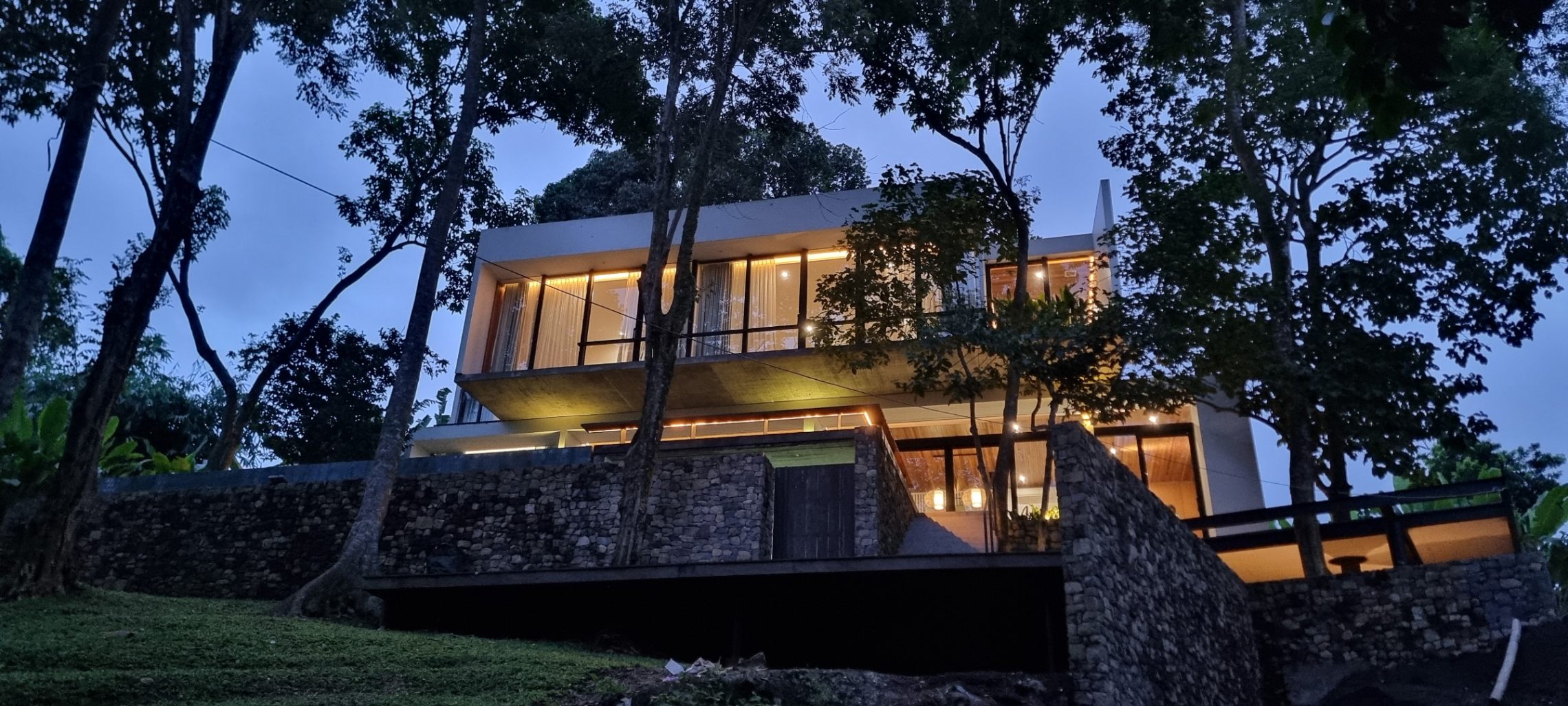 Nature View 4-Bedroom Villa in Buwit 