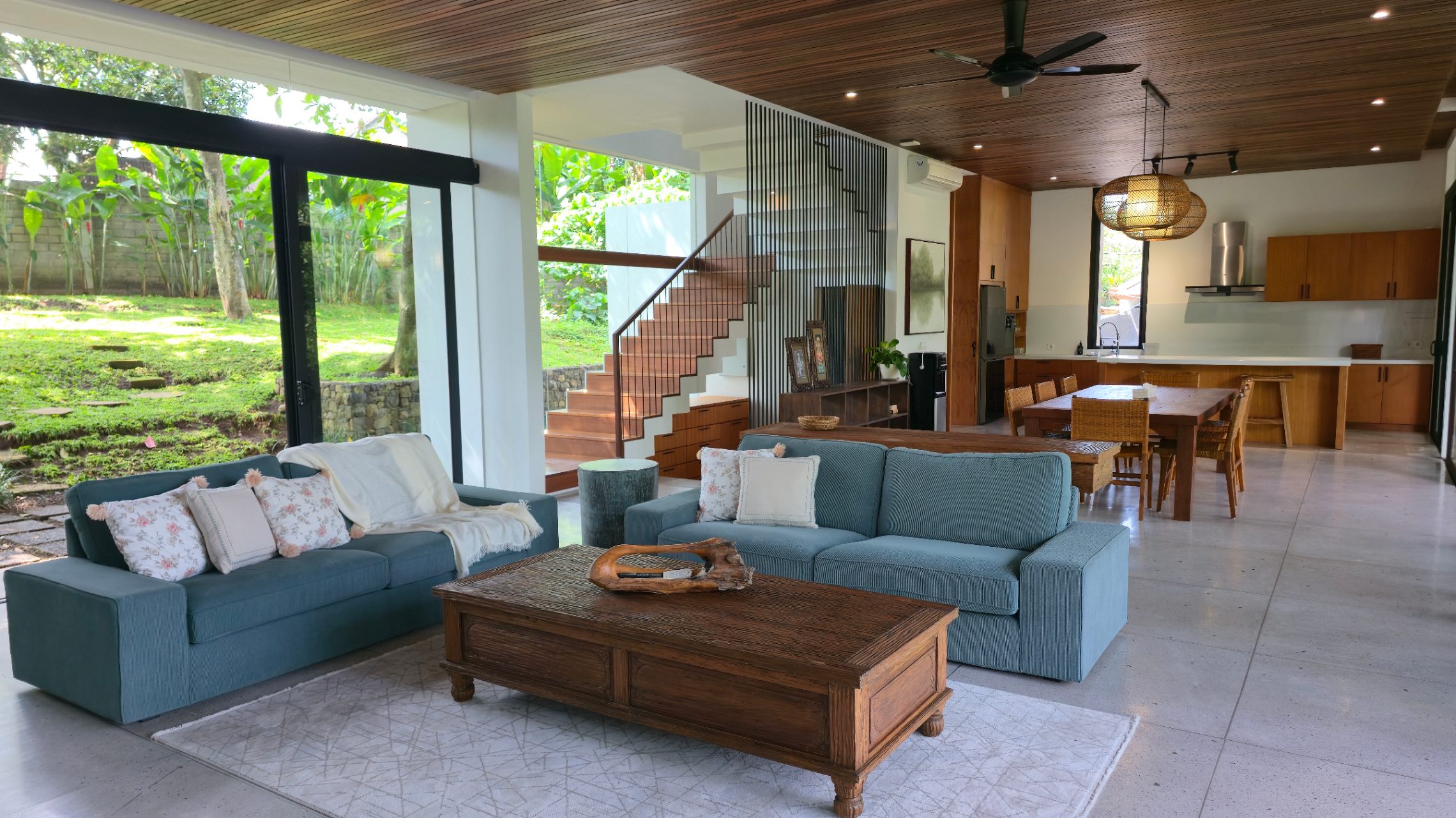 Nature View 4-Bedroom Villa in Buwit  - 5
