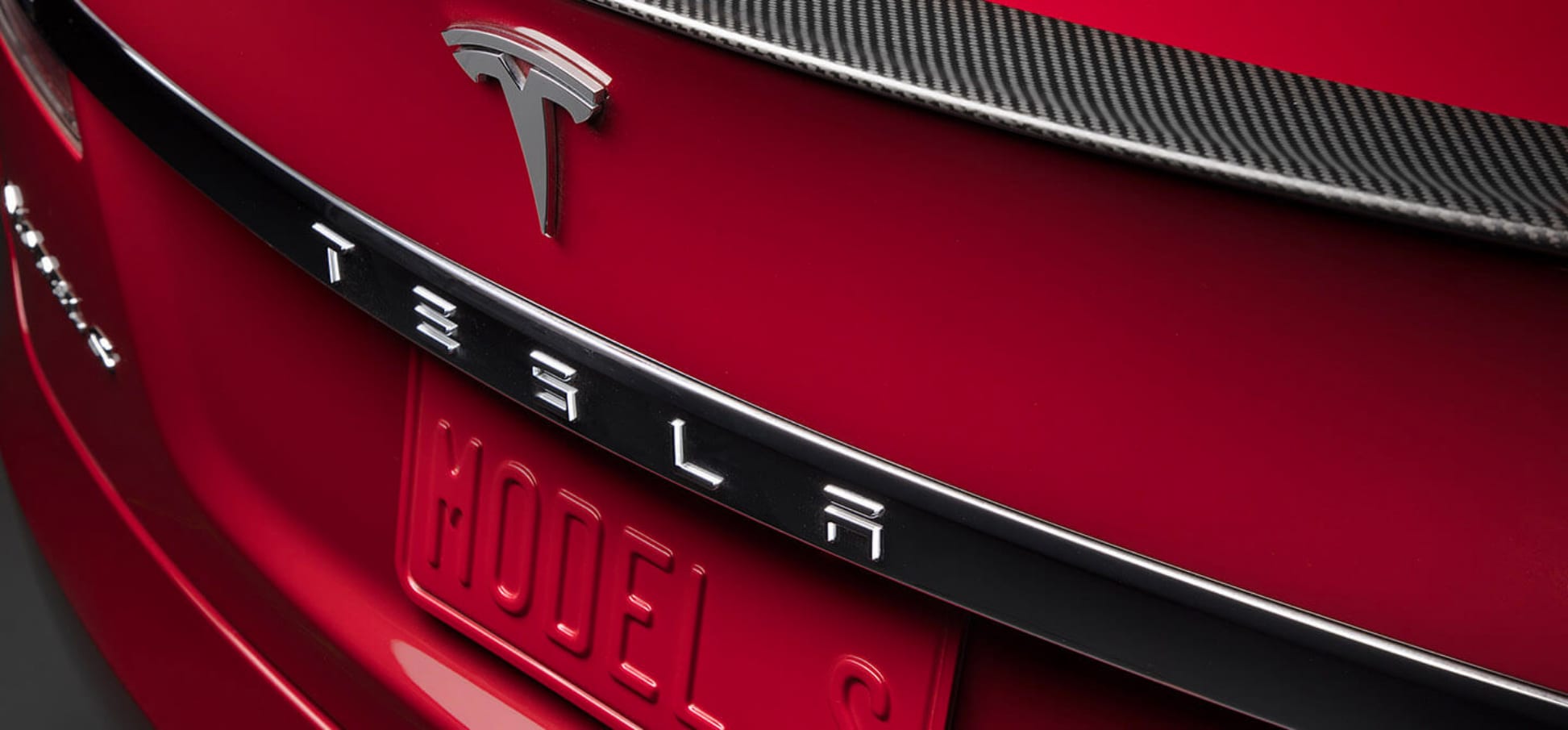 Tesla Model S - View 3