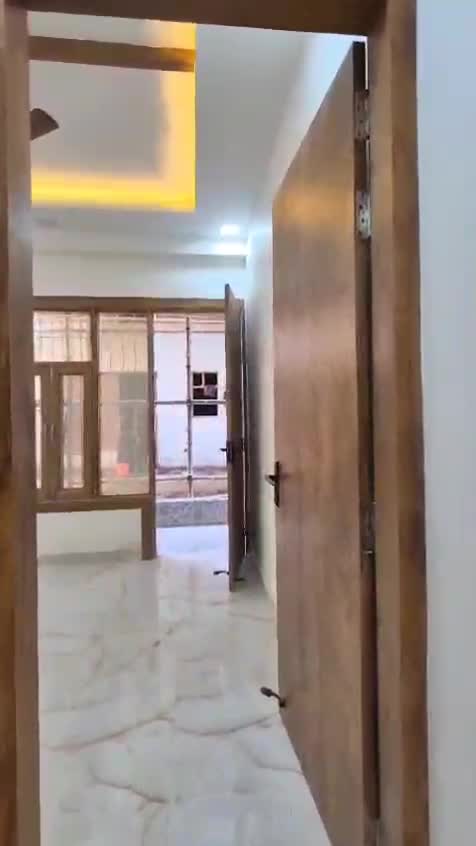 Spacious 3BHK Flat  Knowledge Park-5, Greater Noida — video 1