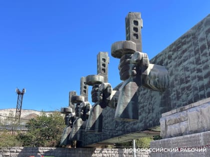 Необходимость очистки мемориала «Рубеж обороны» в Шесхарисе