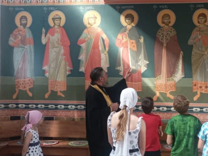 Экскурсия в Тихоновский храм: важный урок для детей из Апшеронска