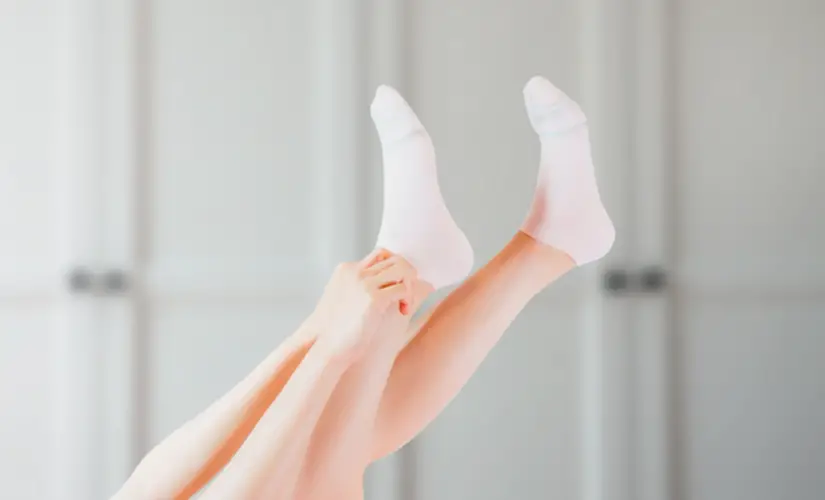 Mặt nạ ủ chân có tốt không? Review chi tiết