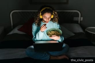 Scientists Warn Against Dangerous Combination Of Stress And Late Meals