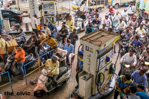 Fuel Scare in Hyderabad: Panic Buying Leaves Several Petrol Pumps Running Low